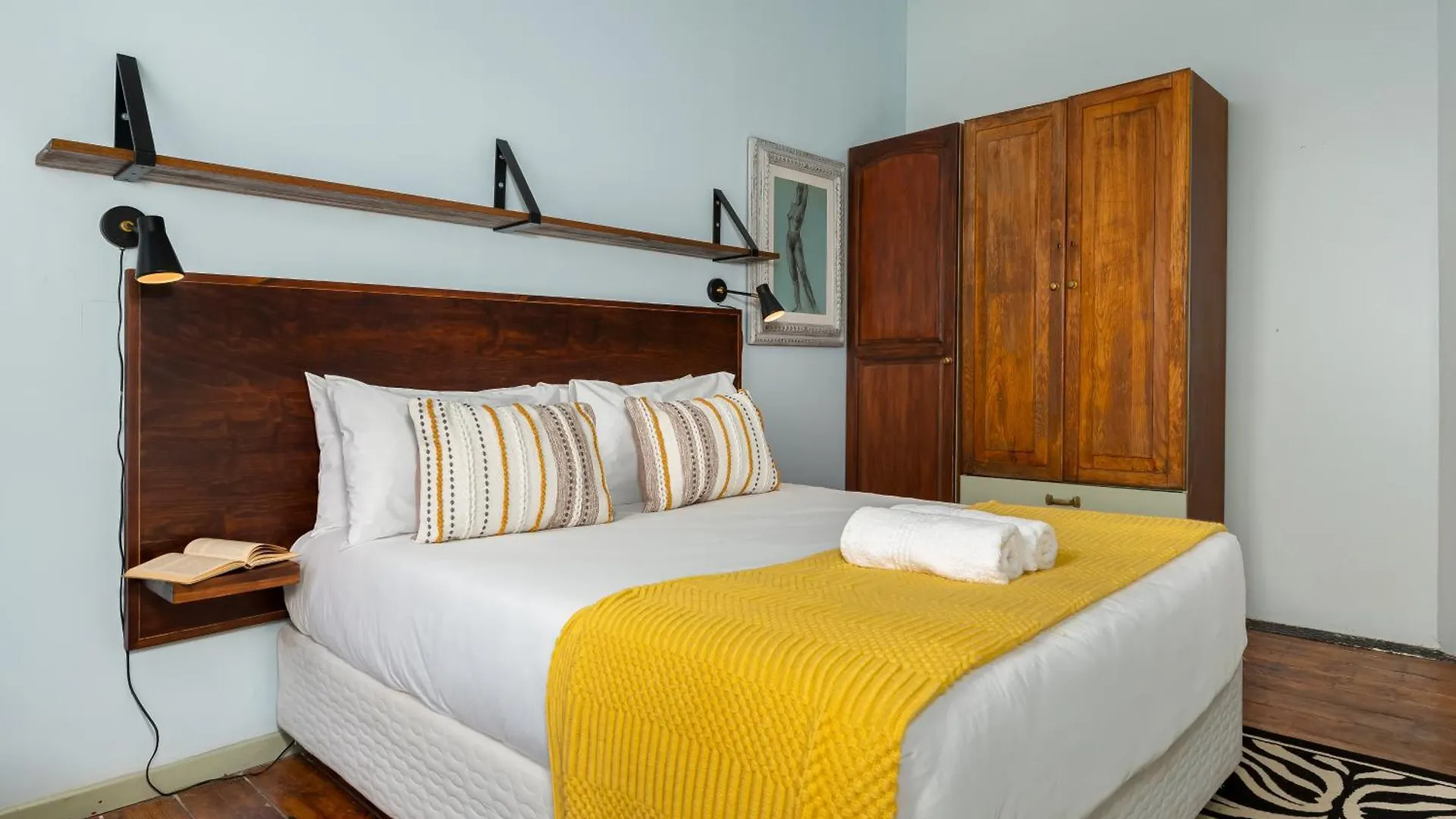 Wolroy House Apartments Cape Town