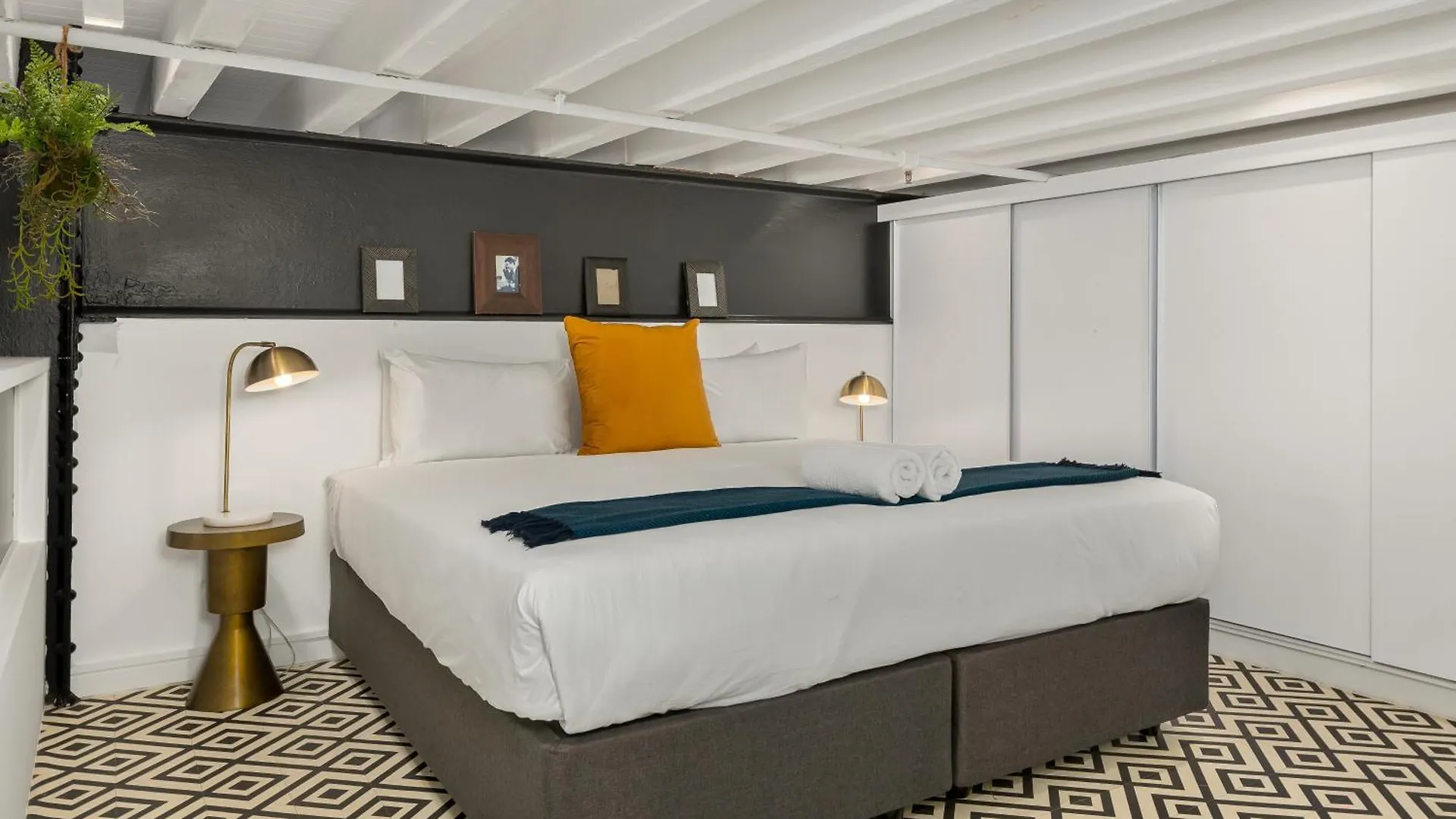 Wolroy House Apartments Cape Town