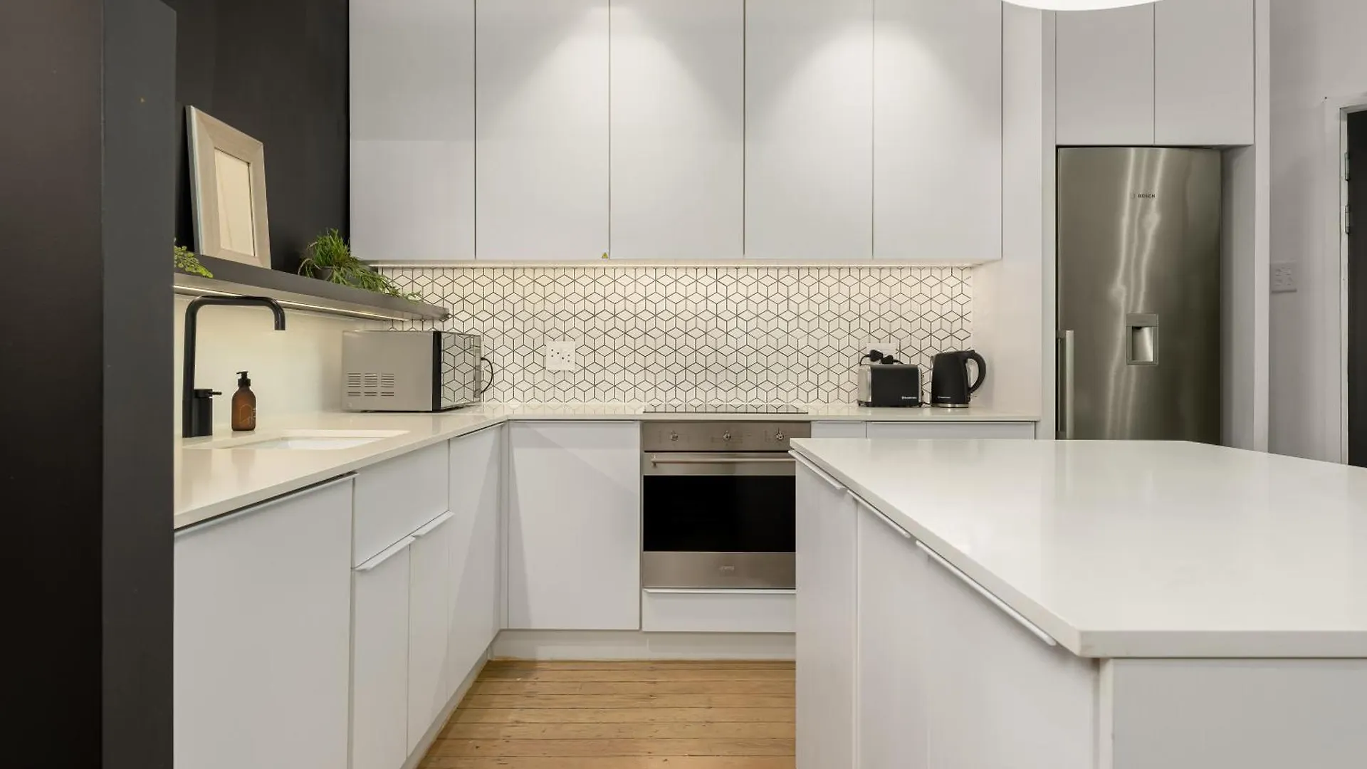 Wolroy House Apartments Cape Town